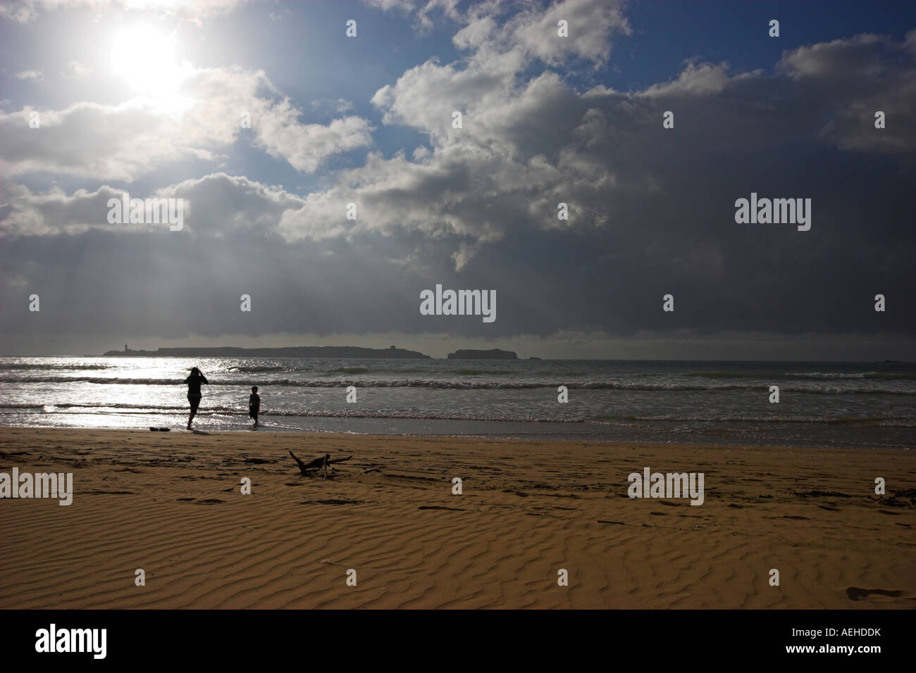 Scattare le foto sulla spiaggia della città marocchina di Essaouira in Marocco Foto Stock