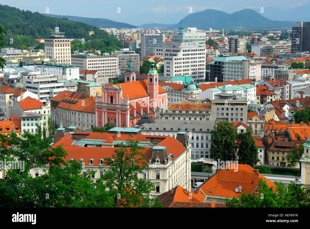 Vista della città dalla Collina del Castello di Lubiana in Slovenia Foto Stock