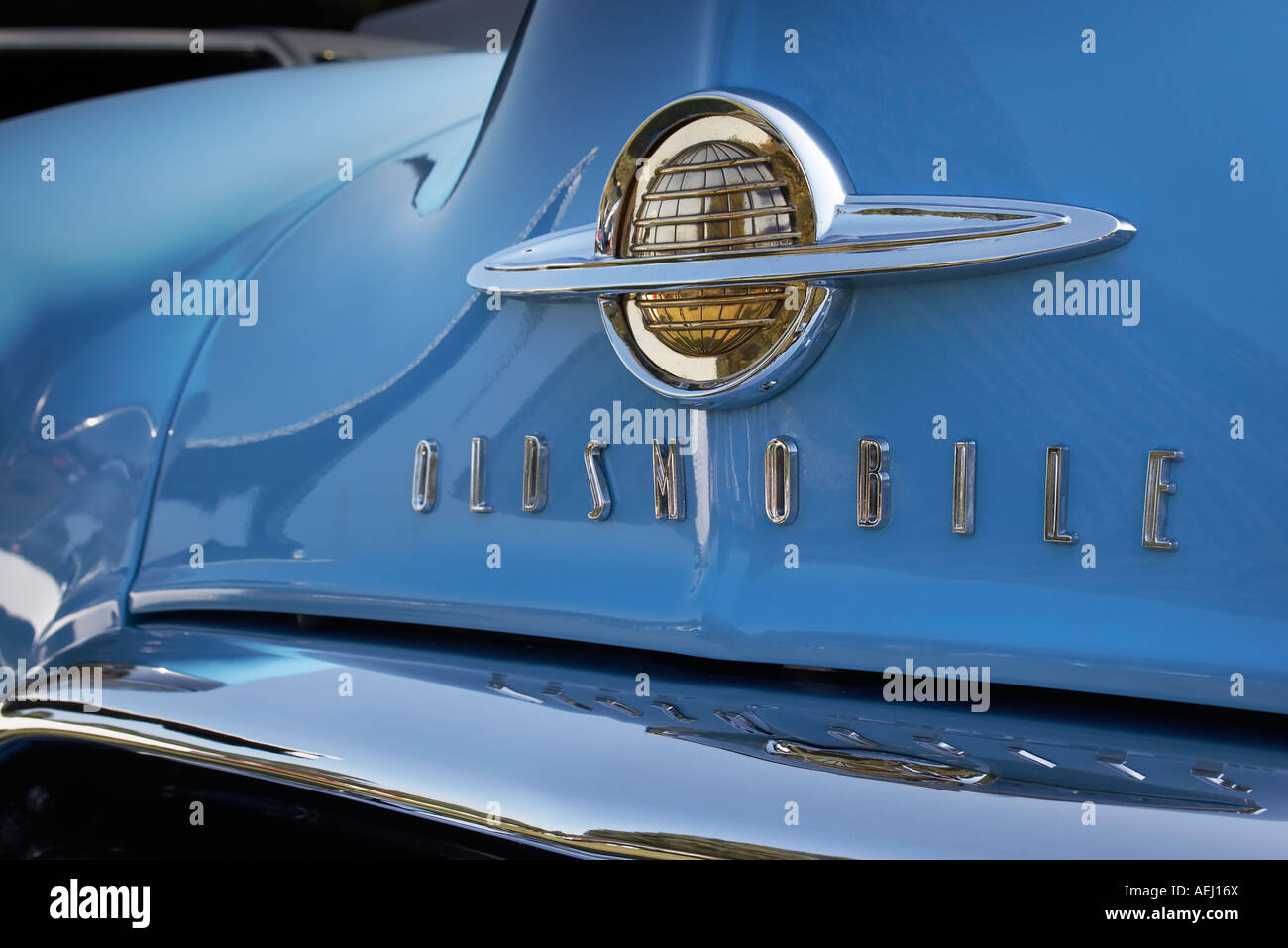 Il naso di un 1949 Oldsmobile Foto Stock