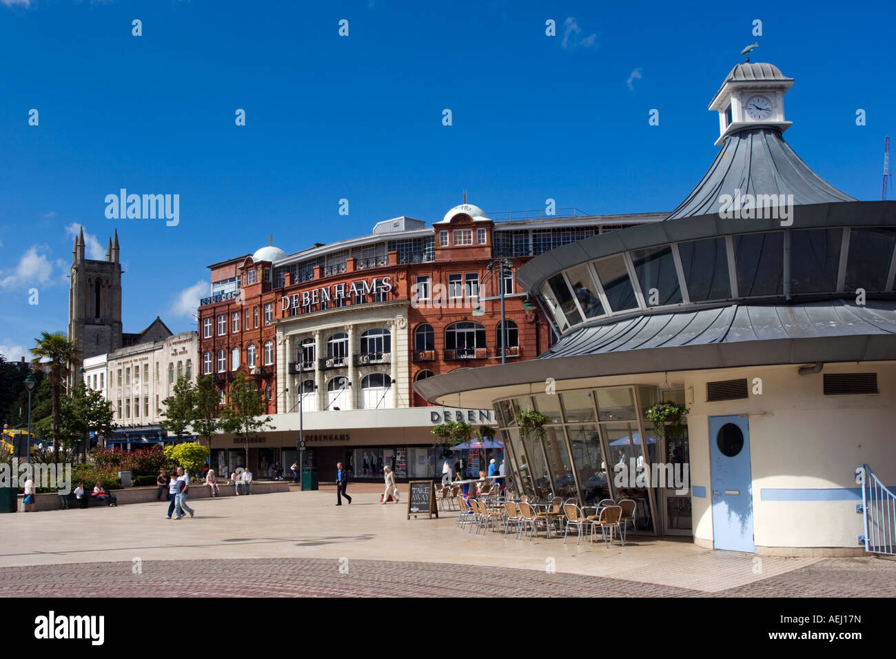 Obscura cafe e negozi in piazza nel centro di Bournemouth Foto Stock