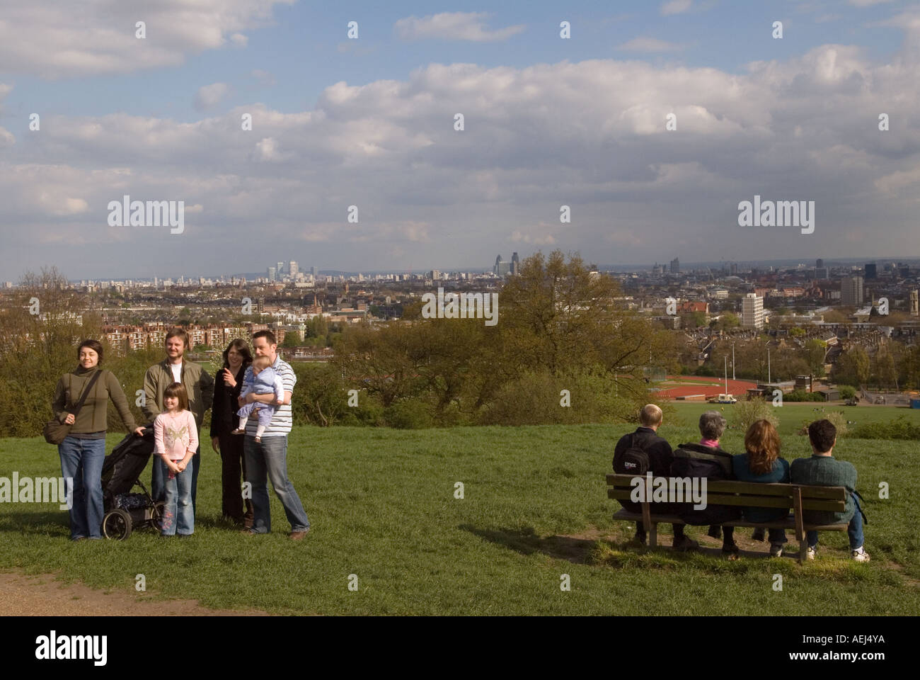 Una vista di tutta la skyline di Londra City scape da Hampstead Heath London NW3 Inghilterra foto HOMER SYKES Foto Stock