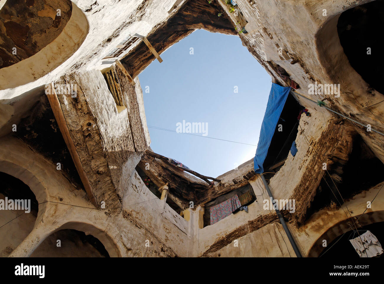 Samsarat storico nella città vecchia di Sanaa, Sana'a, Yemen Foto Stock