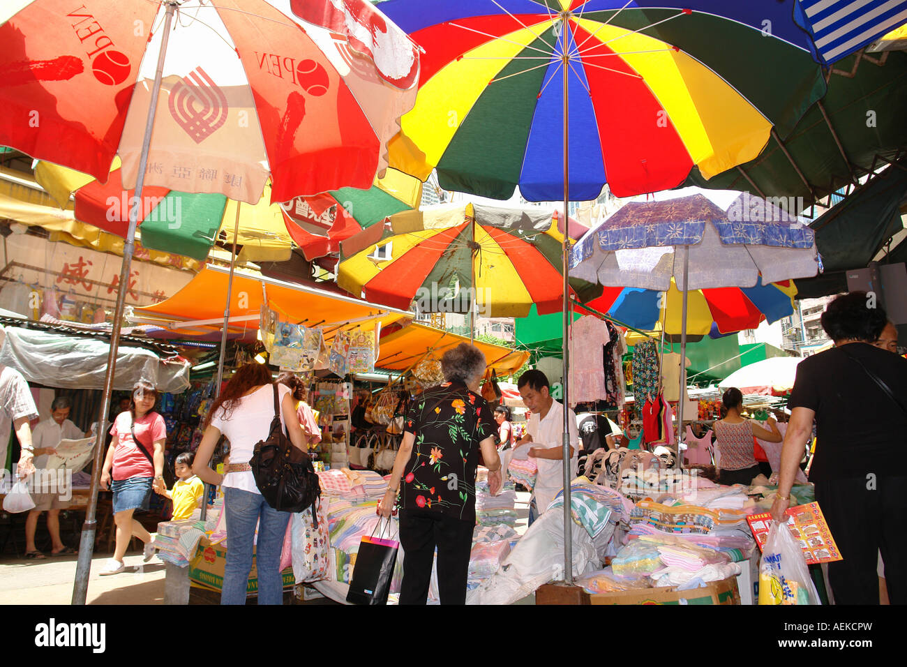 Cina Hong Kong Wan Chai Tai Yuen Street open street market Foto Stock