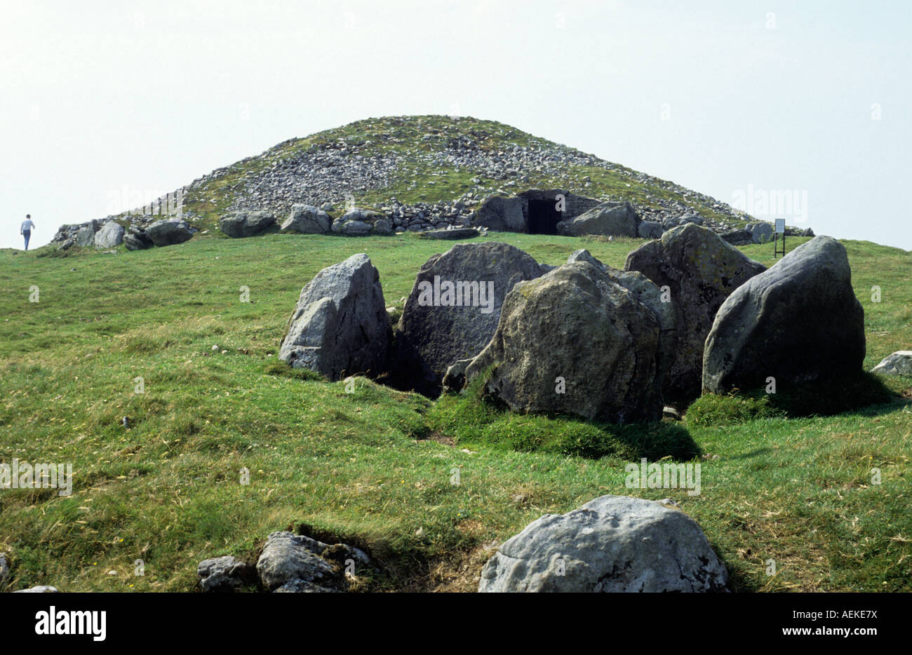 Slieve na Calliagh Collina delle Streghe passaggio tomba preistorica il Tumulo T County Meath Foto Stock