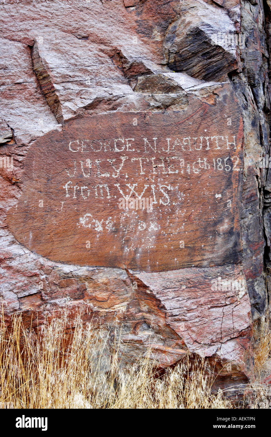 George N Jaquith pioneer rock carving da 1852 Alpegate Trail High Rock Canyon Black Rock Desert National Conservation Area nev Foto Stock