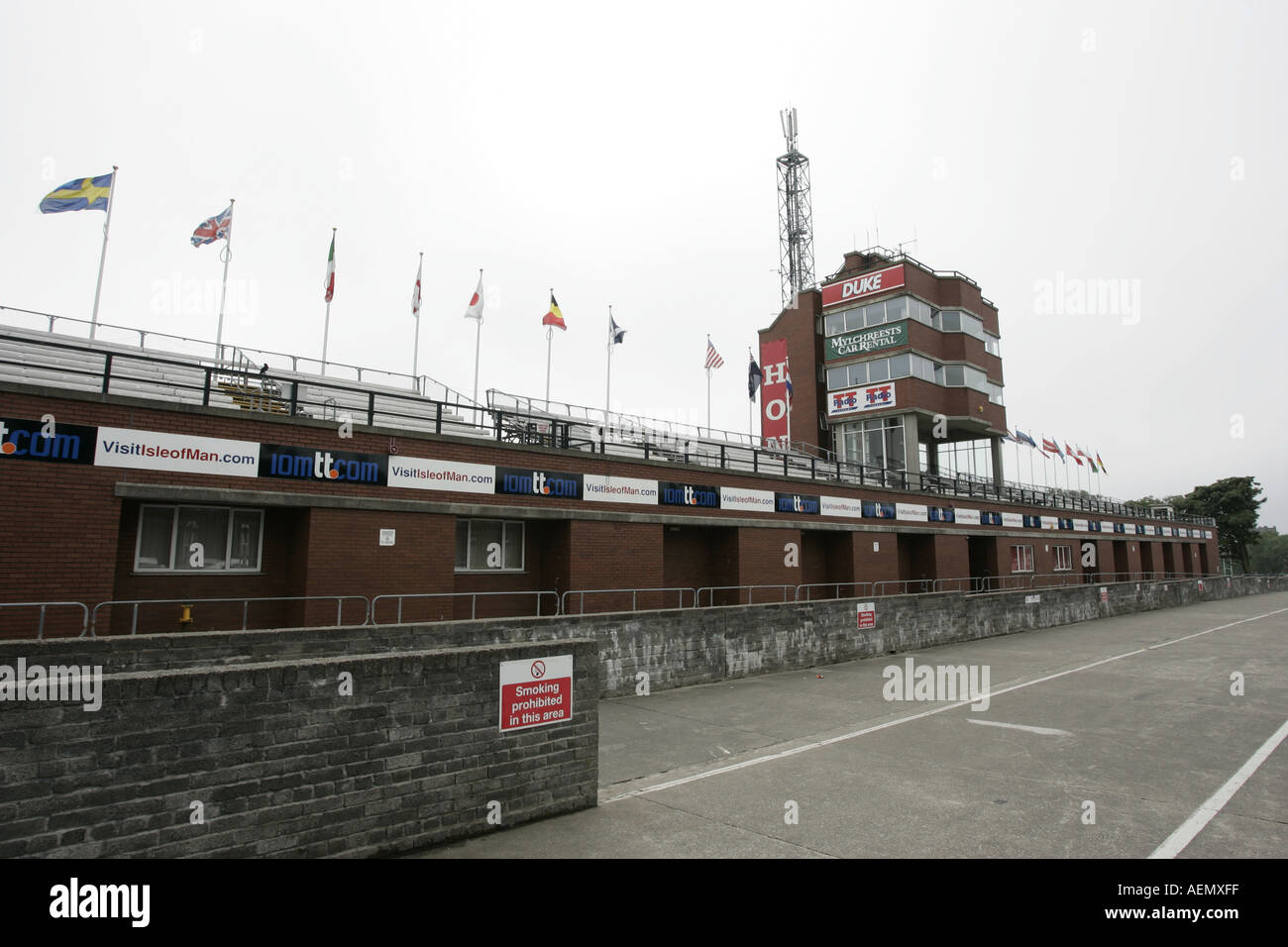 Isola di Man TT e tribuna Box Douglas sull' isola di man TT corso IOM Foto Stock