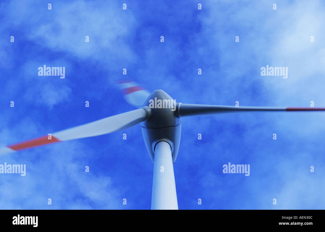 Turbina eolica energia verde di alimentazione alternativa di carburante Foto Stock