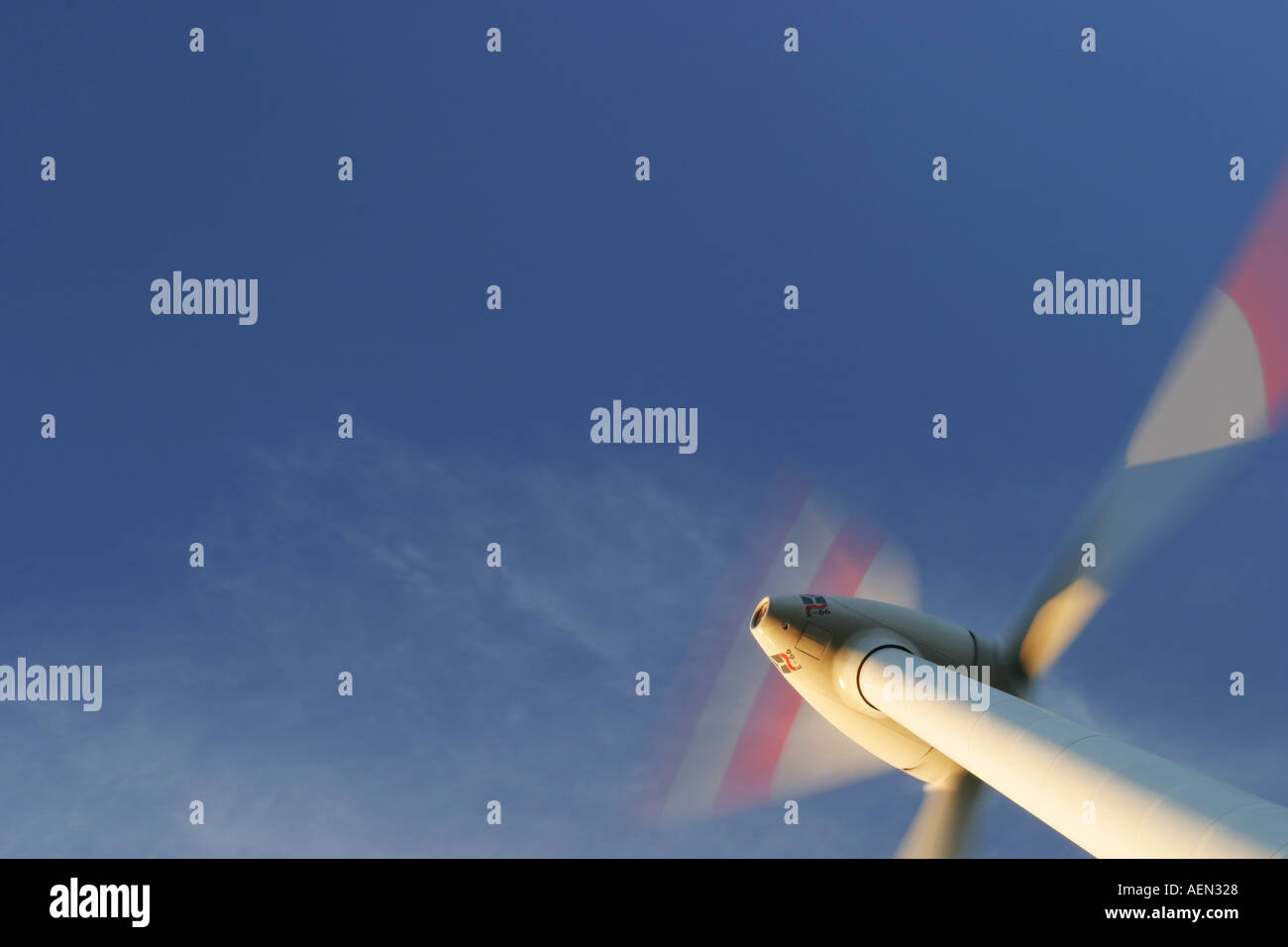 Turbina eolica energia verde di alimentazione alternativa di carburante Foto Stock