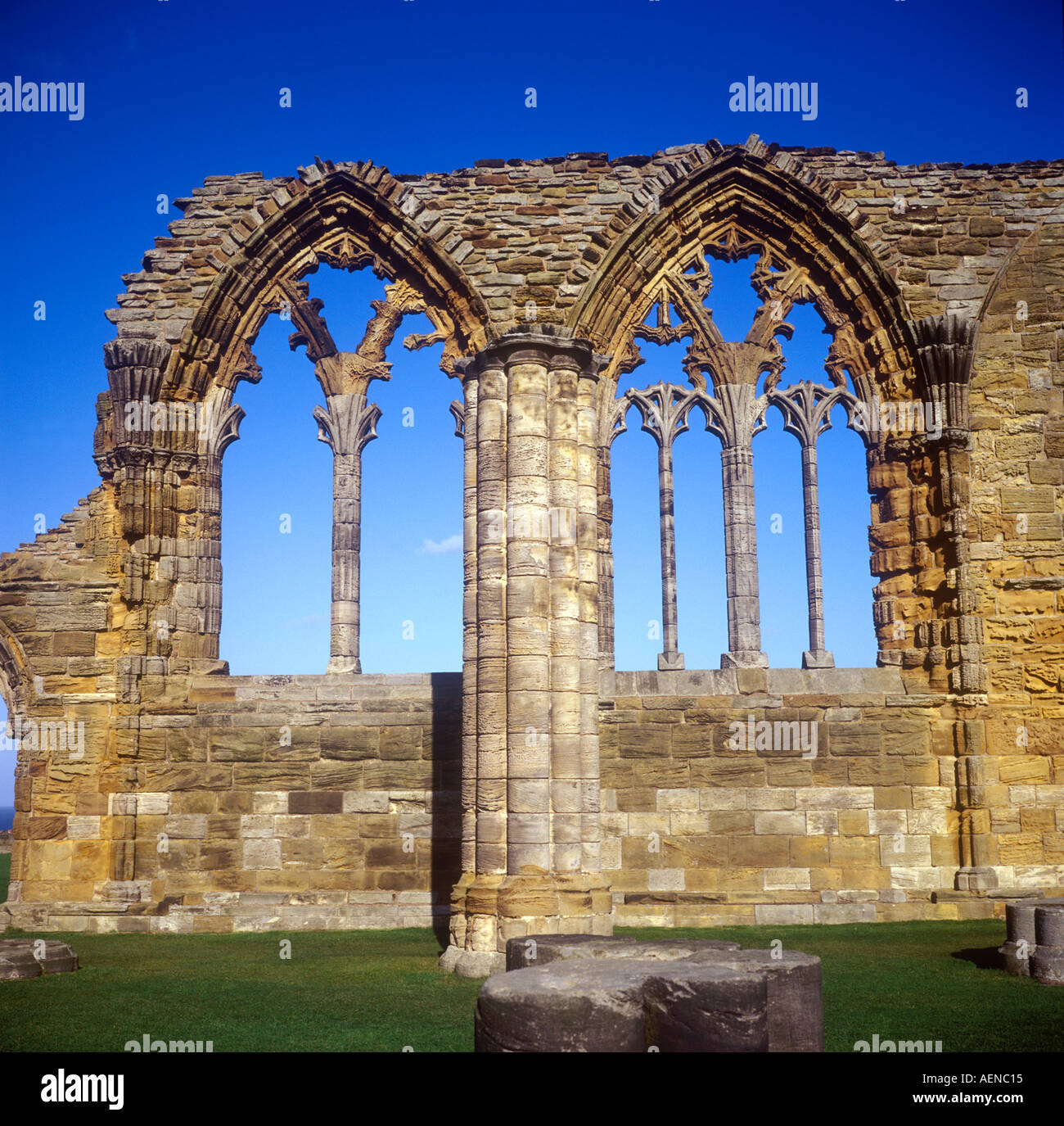 Le rovine di Whitby Abbey fondata in ANNUNCIO 657 in North Yorkshire, Inghilterra Foto Stock