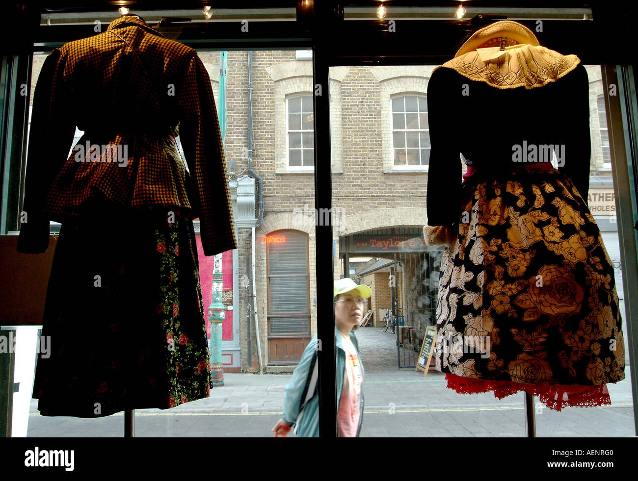 Rokit retrò e Vintage abbigliamento Brick Lane London Foto Stock