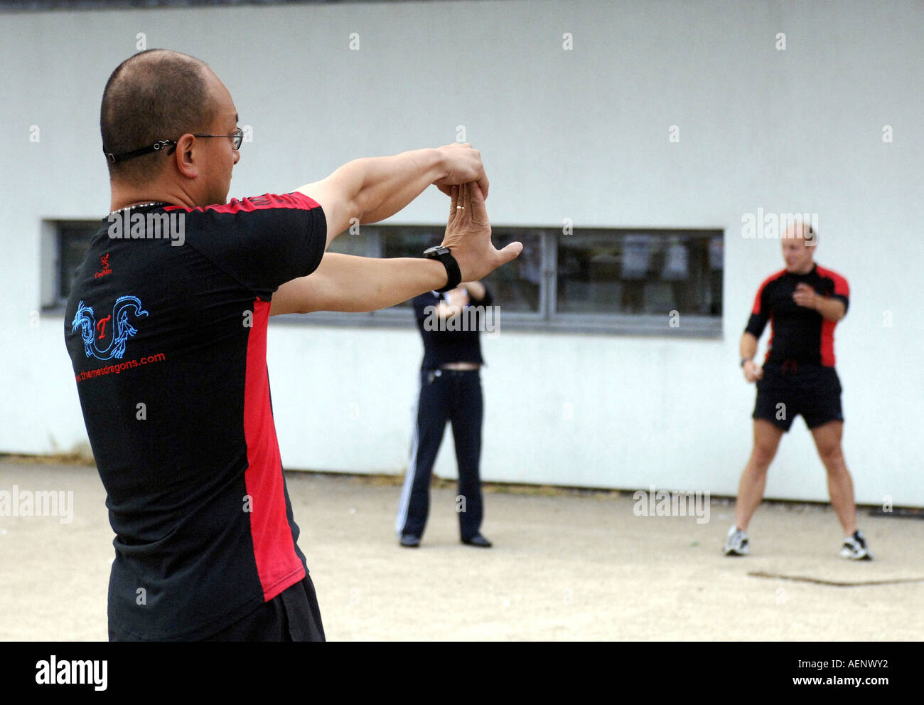 DRAGONBOATING Il Tamigi Dragons formazione presso il London Regatta Centre London REGNO UNITO Foto Stock