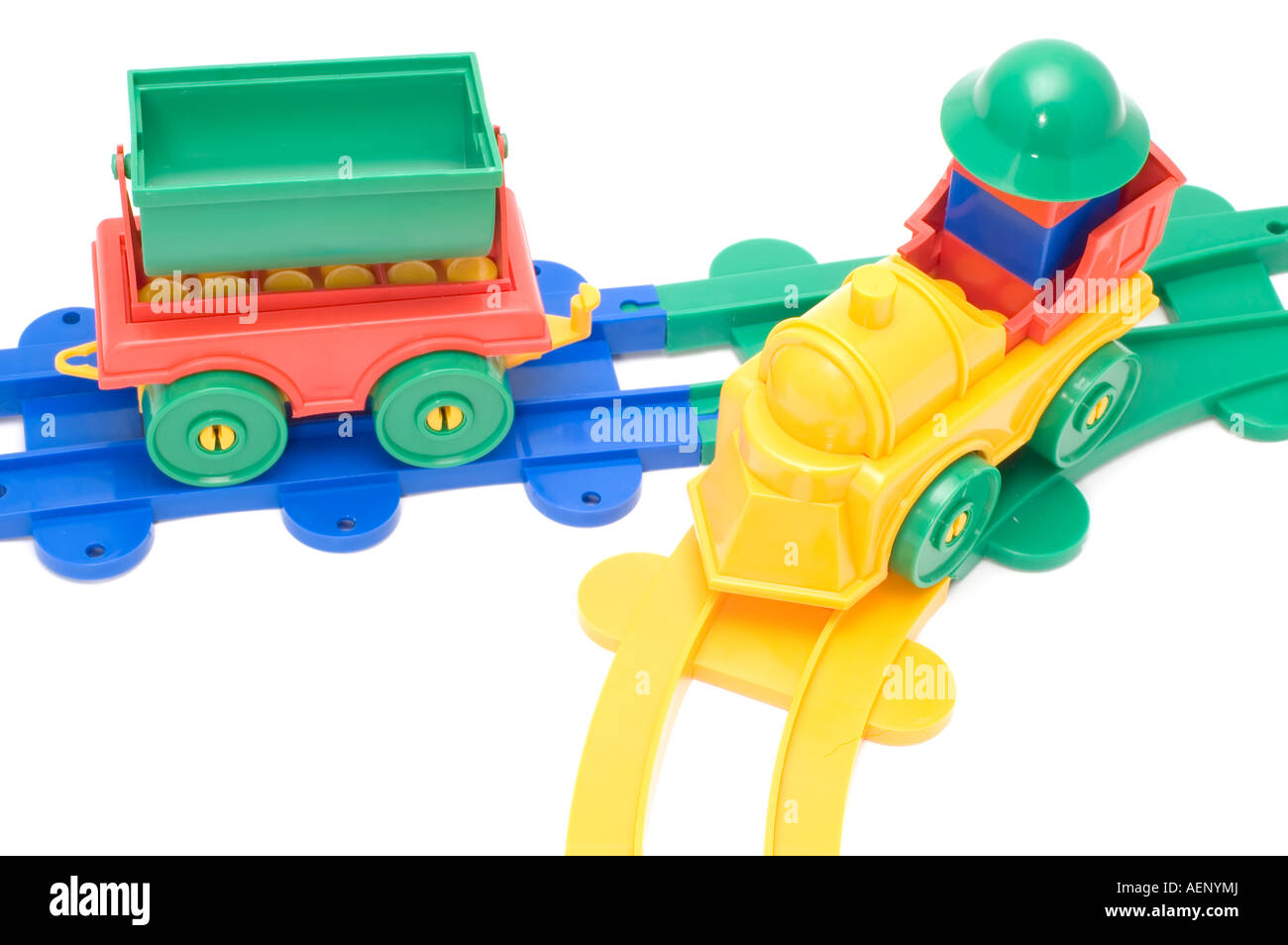 Oggetto di serie su bianco ferrovia giocattolo motore e linea di diramazione Foto Stock