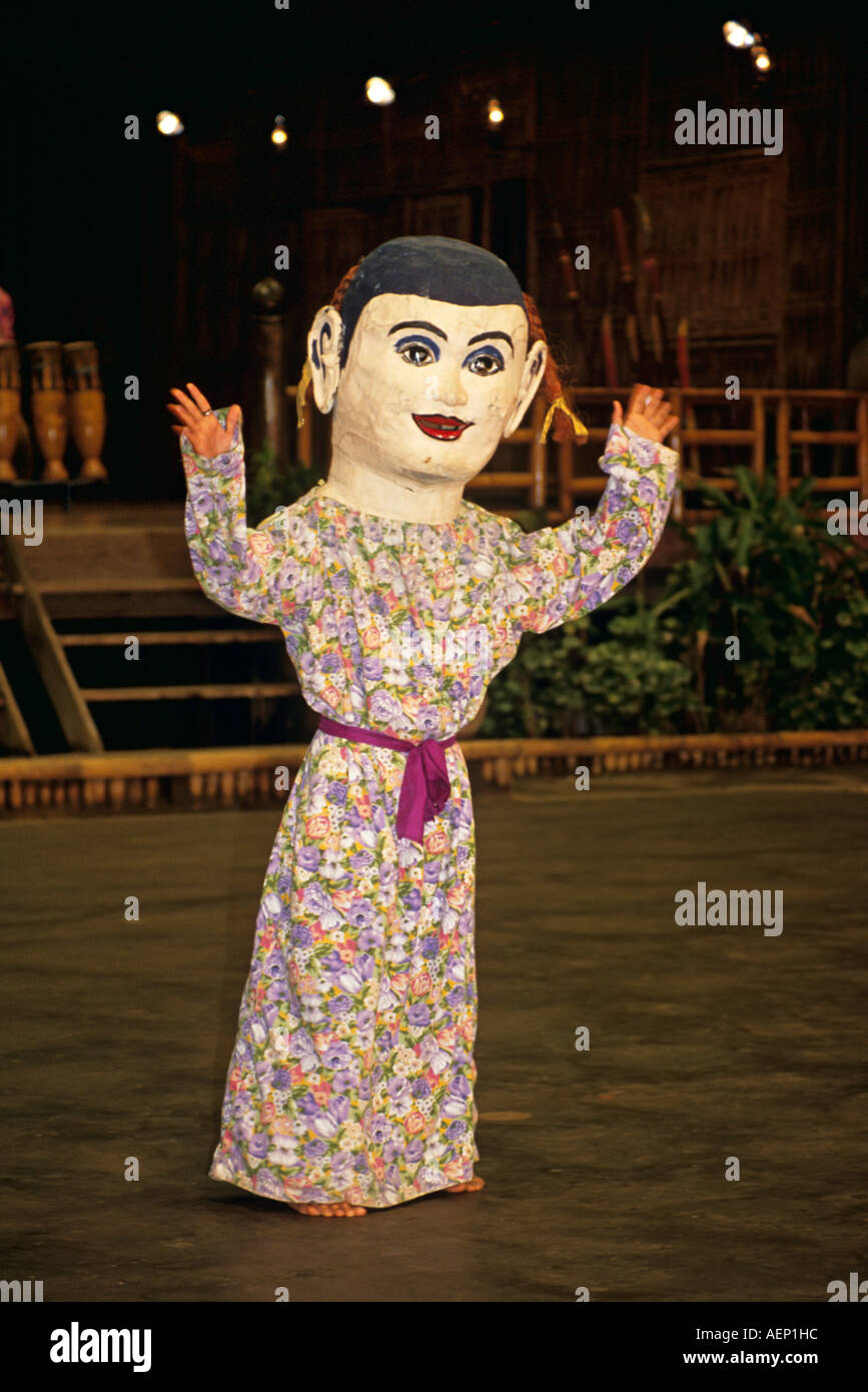 Fantoccio umano, Fancy Dress, Riverside Giardino di Rose, Sampran Nakorn Pathom, vicino a Bangkok, in Thailandia Foto Stock