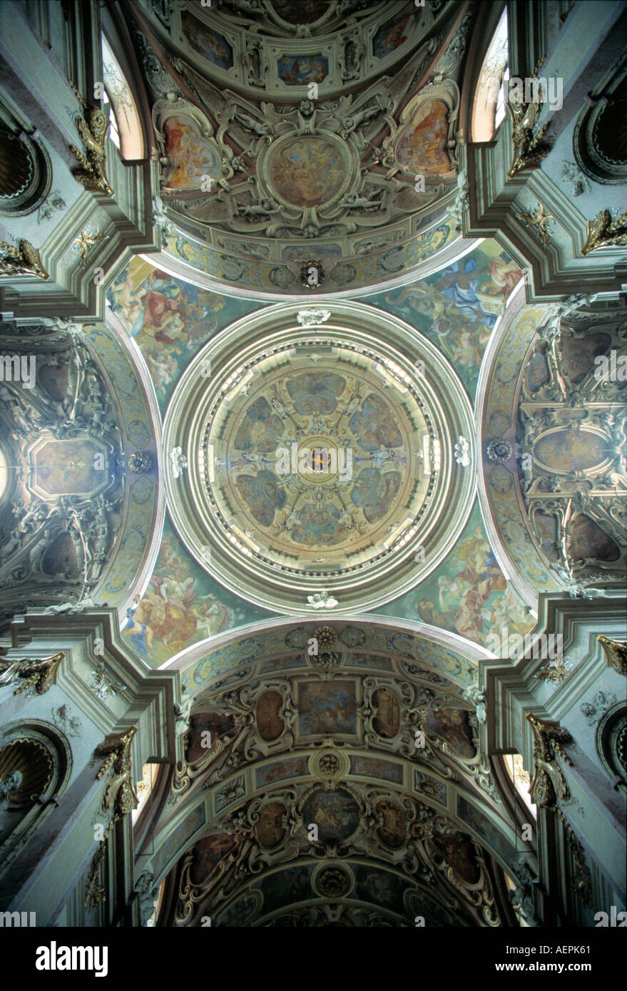 Olomouc/Olmütz-Heiligenberg, Kloster und Wallfahrtskirche Mariäe Heimsuchung, Gewölbe in der Vierungskuppel Foto Stock