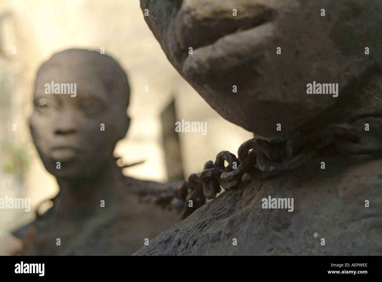 La schiavitù monumento commemorativo al commercio di schiavi del mercato. Stone Town Zanzibar, Africa Foto Stock