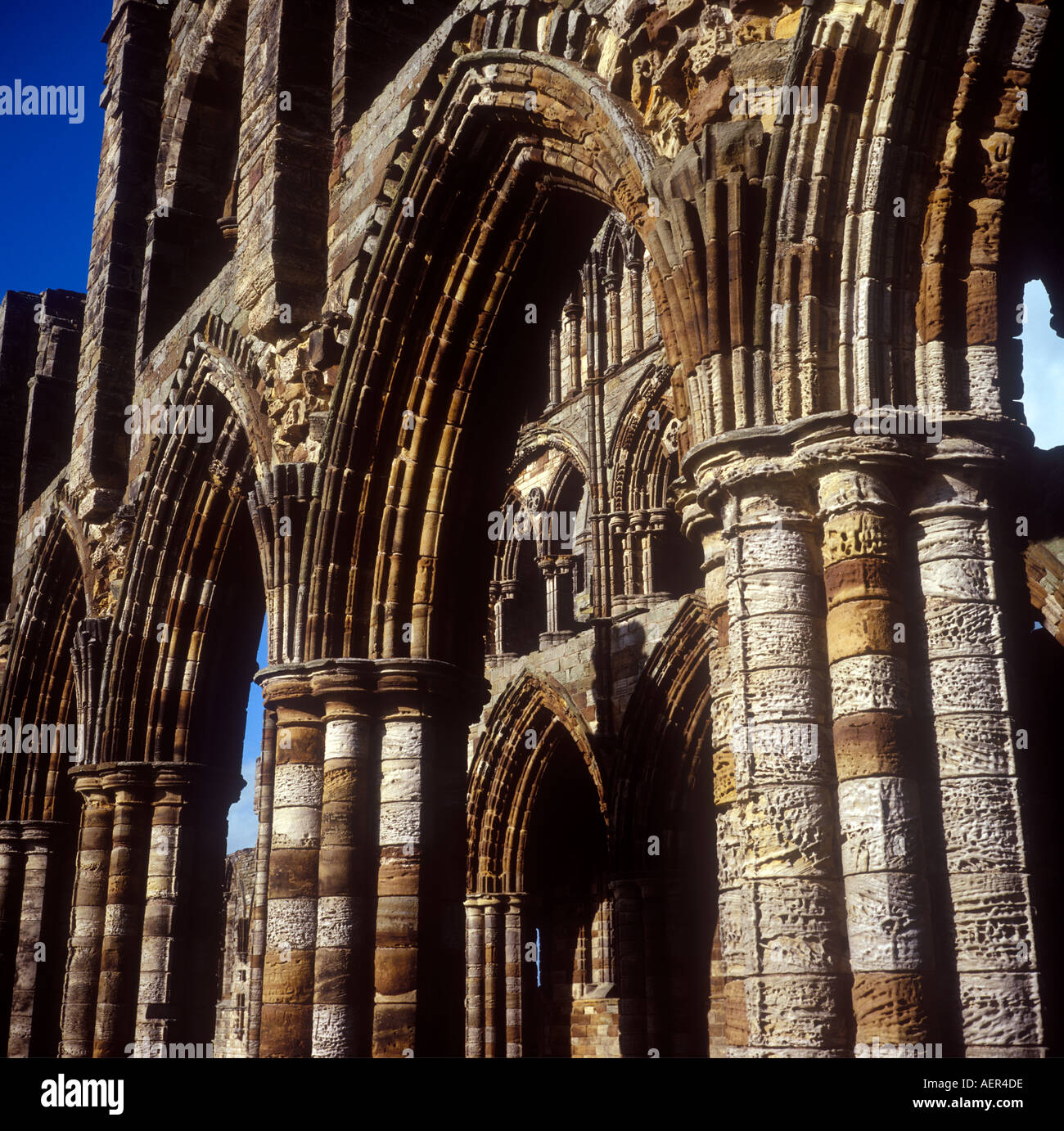 Le rovine di Whitby Abbey fondata in ANNUNCIO 657 in North Yorkshire, Inghilterra Foto Stock
