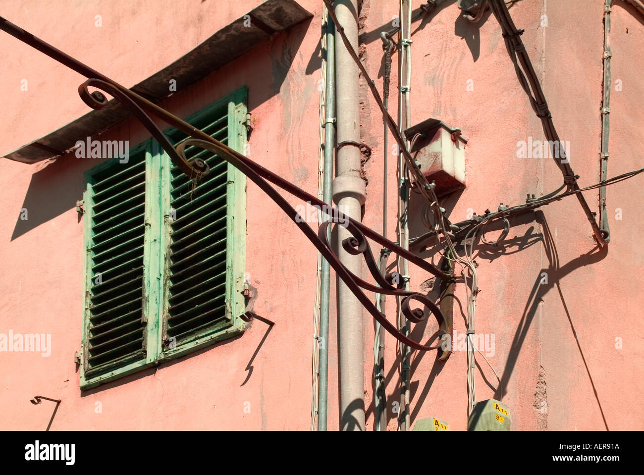 Toscana Italia chiuso finestre con persiane in Toscana Italia Foto Stock