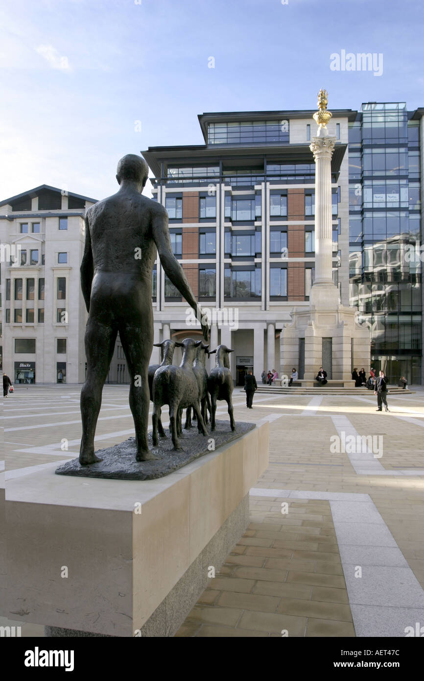 Il pastore e le pecore statua da Elisabeth Frink in Paternoster Square a Londra Inghilterra Foto Stock