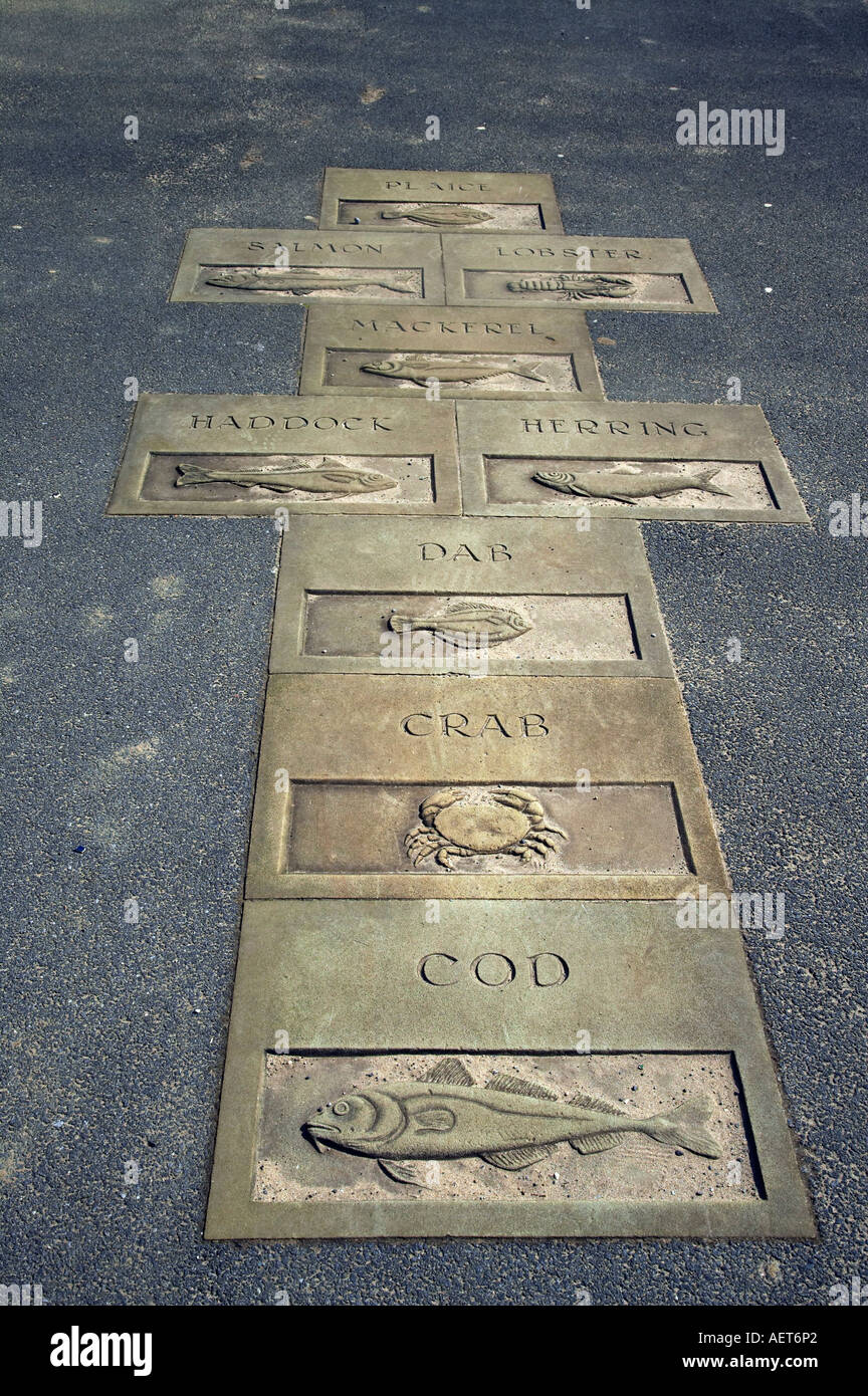 Scultura di pesce sul lungomare Filey North Yorkshire, Inghilterra Foto Stock