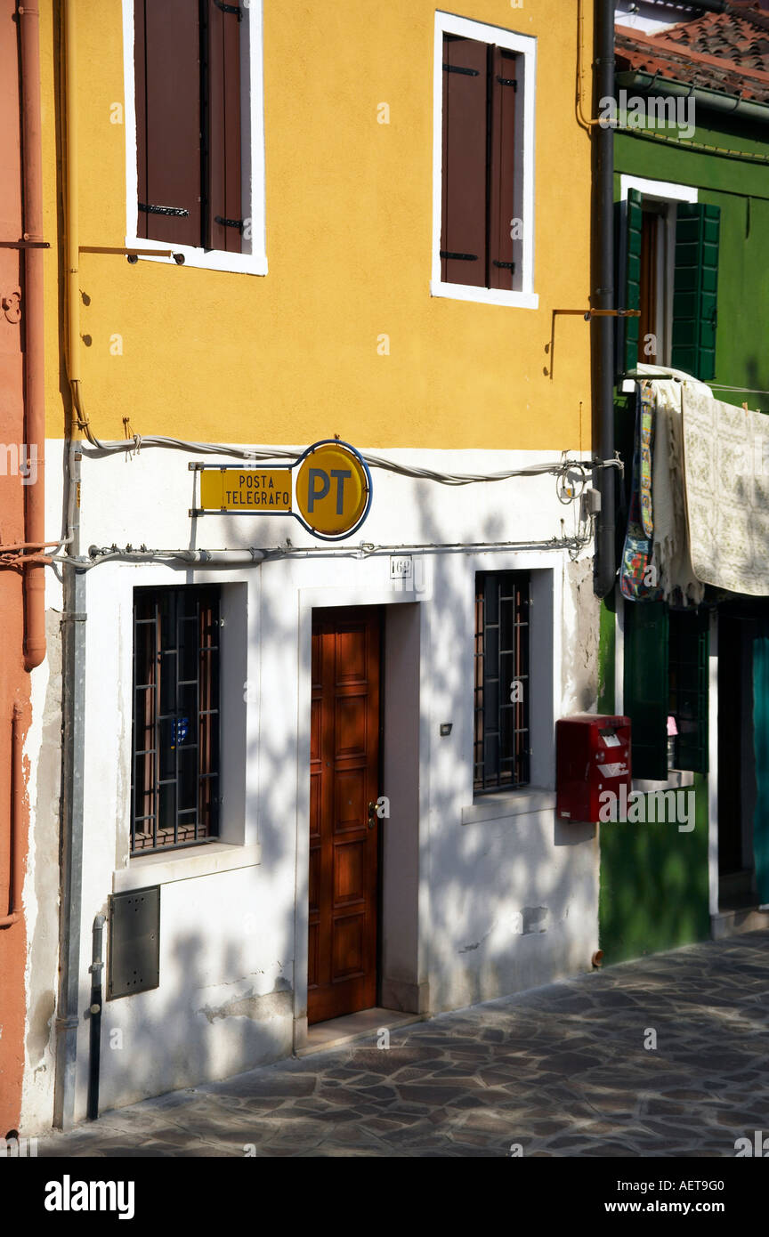 Il Post Office isola di Burano nella laguna di Venezia Italia Foto Stock