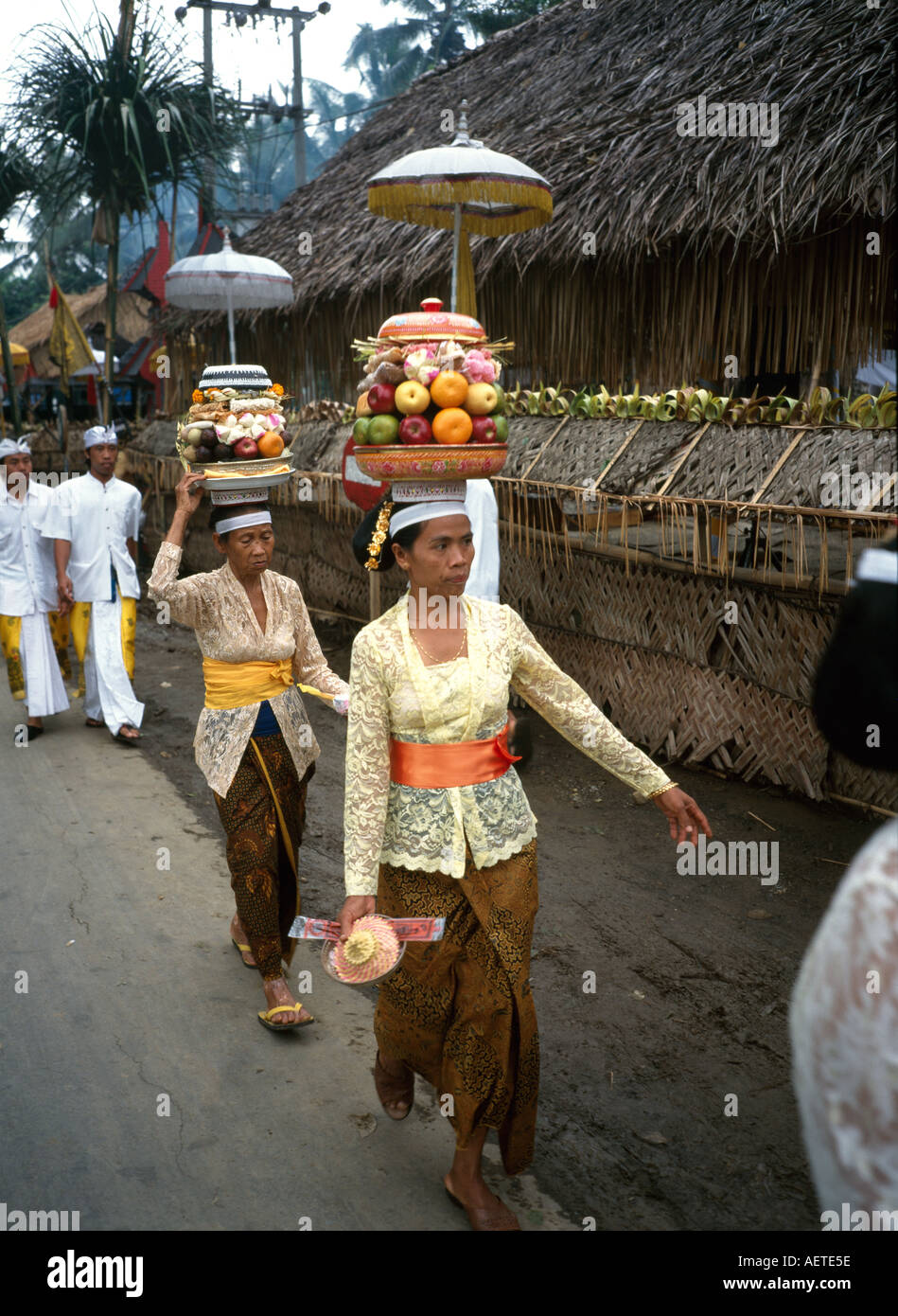 Indonesia Bali Kedewatan religione Karya Agung festival Suargan Dalem tempio Foto Stock