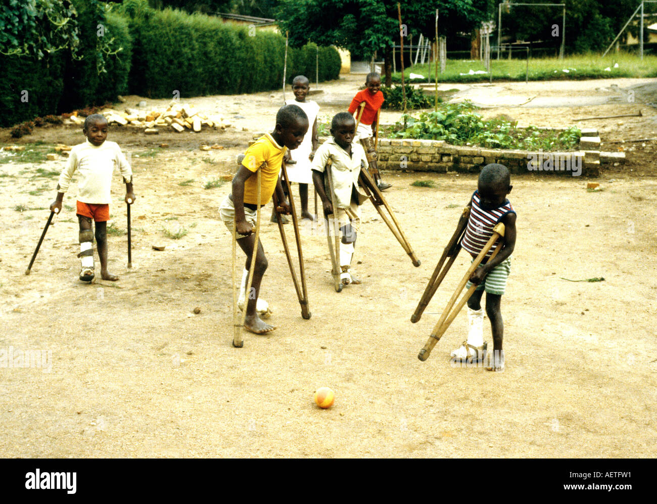 Gatagar Rwanda: un centro di riabilitazione per i bambini vittime di polio. Bambini a giocare Foto Stock