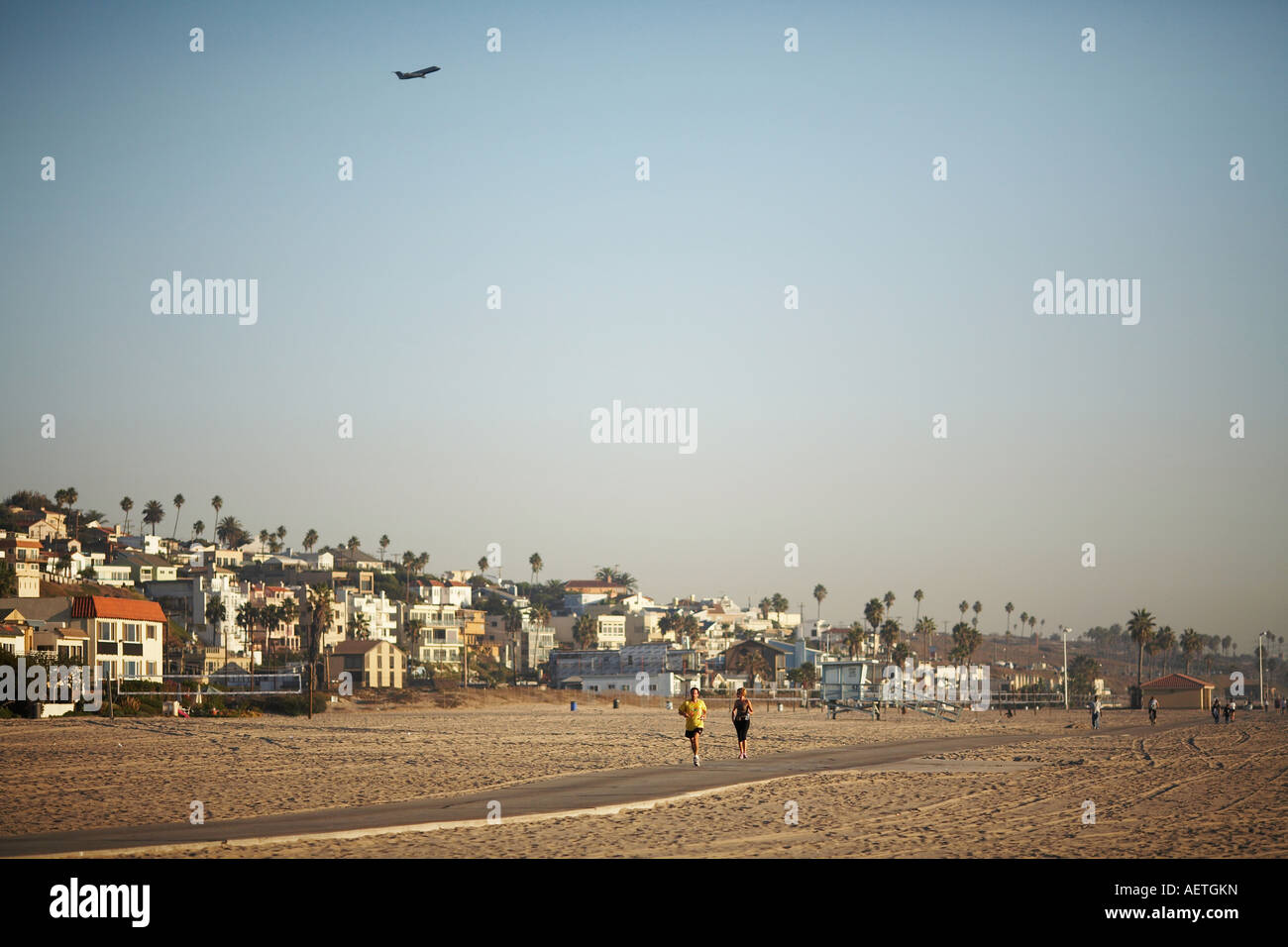 Aereo in fase di decollo su Playa del Rey, Los Angeles County, California USA Foto Stock