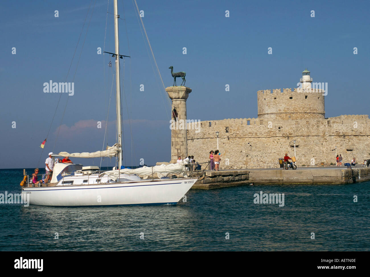 Fortezza di San Nicola Mandraki Harbour Rodi isole Dodecanesi grecia Europa Mediterranea Foto Stock