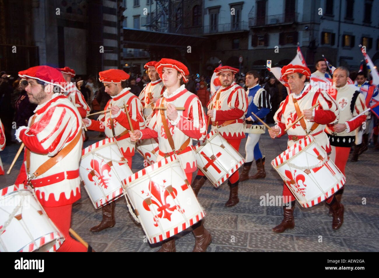 Costumi tradizionali e sfilata di Epifania Befana festa medievale Firenze  Toscana Italia Europa Foto stock - Alamy