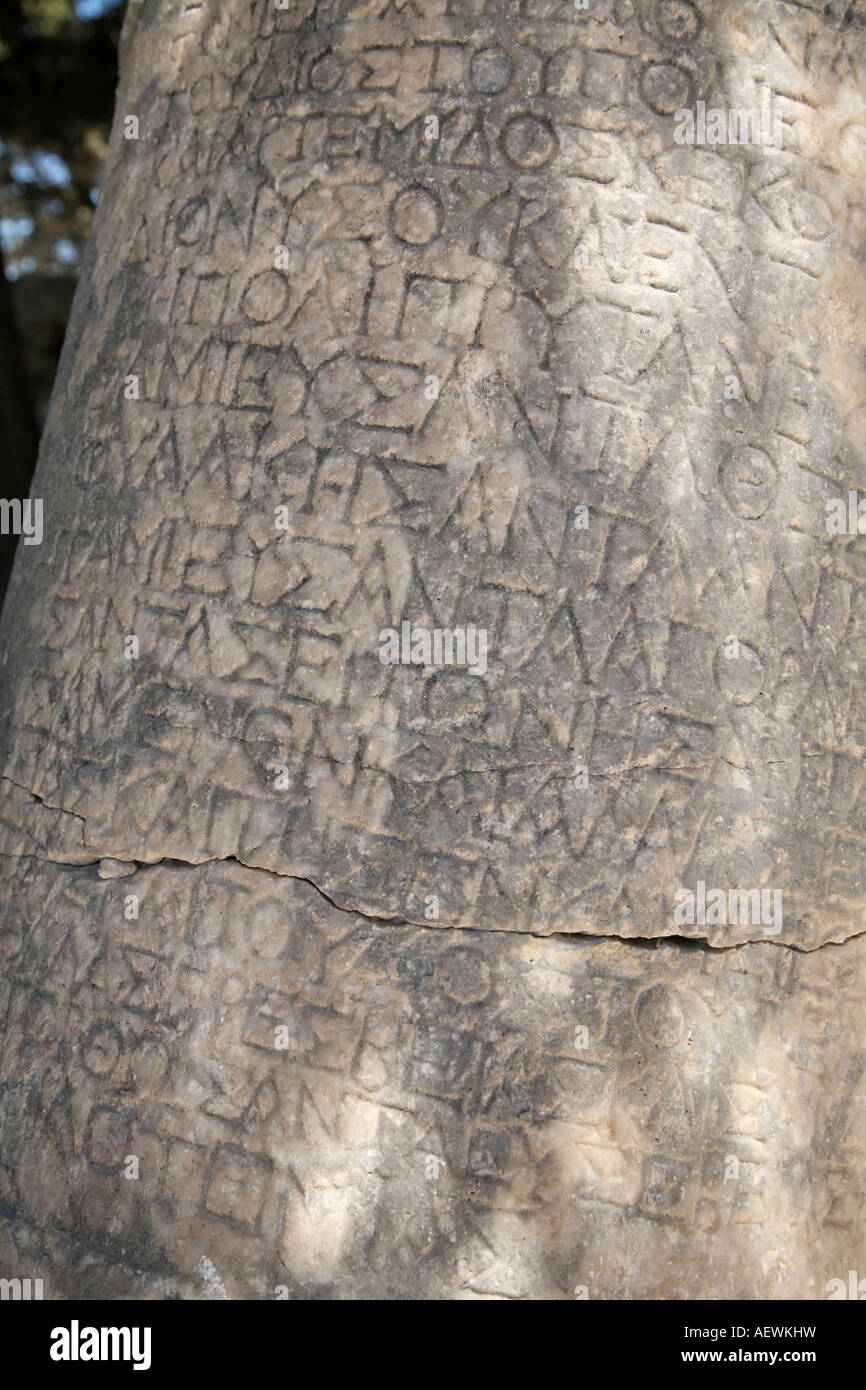 Il Greco antico la scrittura su tablet l'acropoli di Lindos Rodi Isole Greche Grecia Hellas Foto Stock