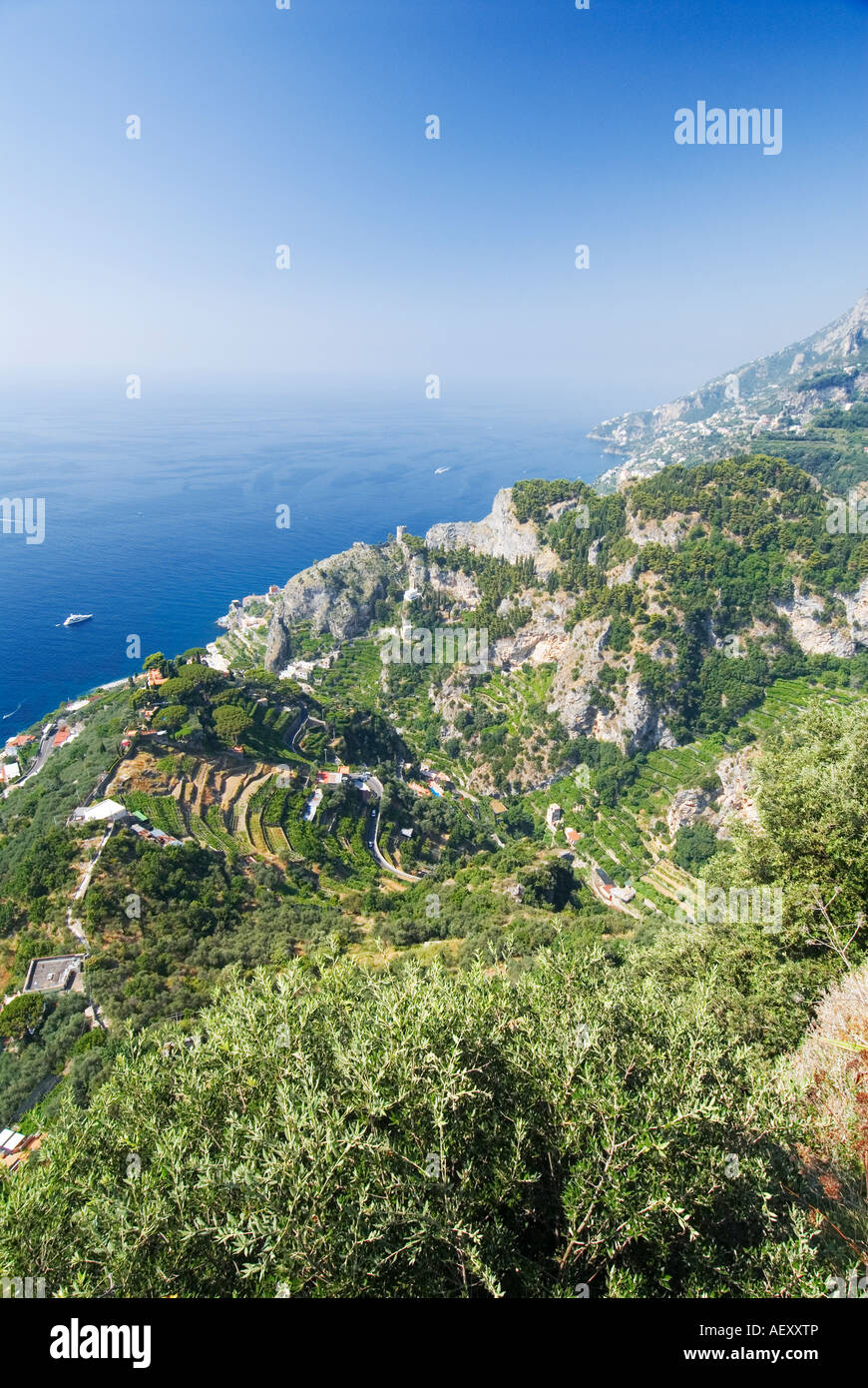 Vista della costa di Amalfi Villa Cimbrone Ravello Italia Foto Stock