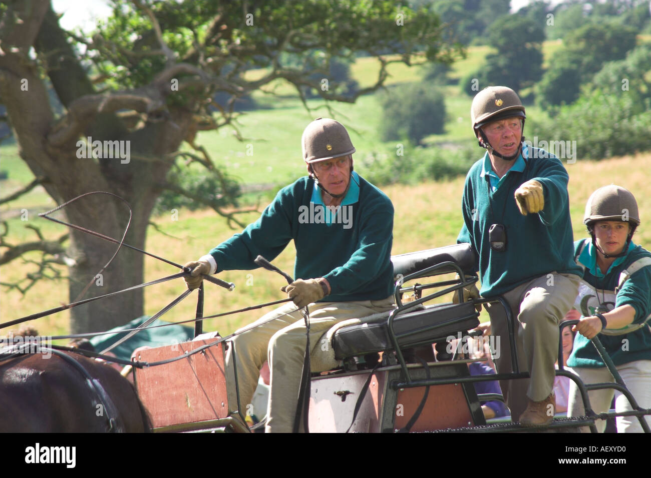 S.a.r. il Duca di Edimburgo competere nel 2005 Lowther prove di guida con il suo team di quattro Welsh Mountain pony Foto Stock