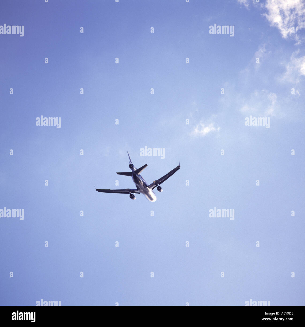 MD11 aeromobili battenti lontano Foto Stock