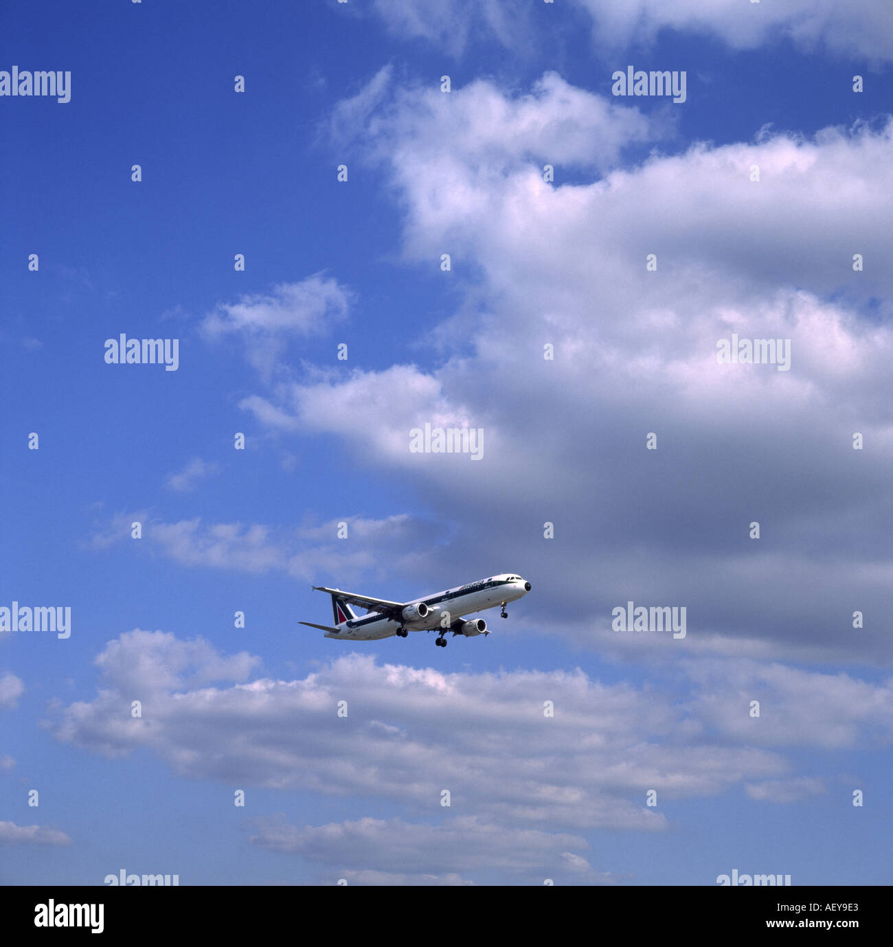 Alitalia A320 atterraggio Airbus1995 Foto Stock
