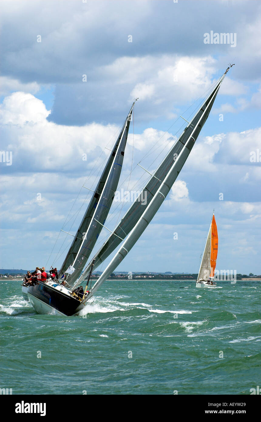Yachts Racing a Cowes 2005 Foto Stock
