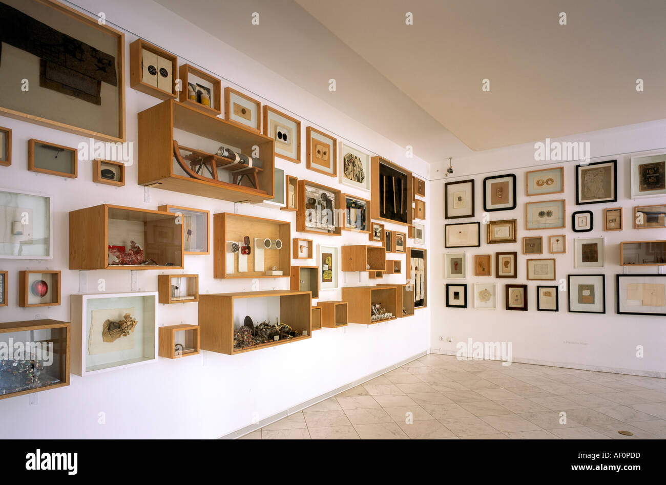 Moyland, Museo Schloss Moyland, Sammlung van der Grinten, Raum 41, Plastische Bilder von Joseph Beuys Foto Stock
