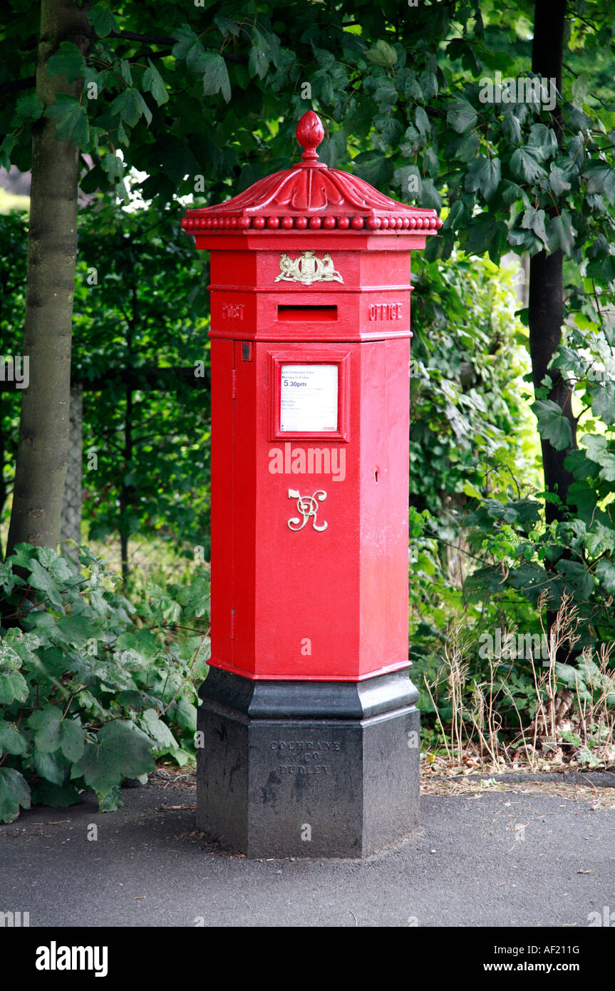 Penfold vittoriano pilastro box, Ilkley, West Yorkshire, Inghilterra, Regno Unito. Foto Stock