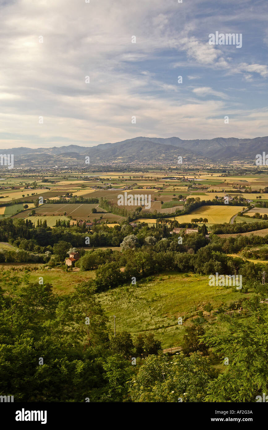 L'Alta Valle del Tevere Italia Centrale classico paesaggio umbro Foto Stock