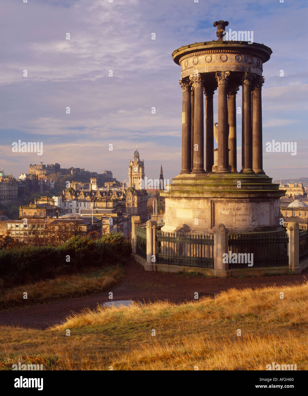 Scozia Edimburgo Il Dugald Stewart monumento su Calton Hill Foto Stock