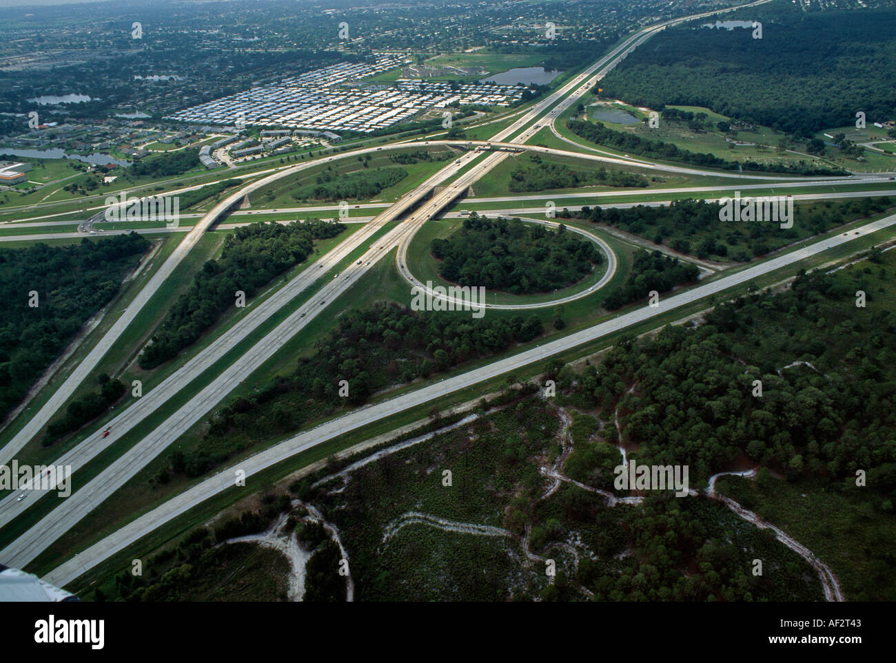 Vista dall'elicottero del raccordo autostradale vicino a St Petersburg Florida USA Foto Stock