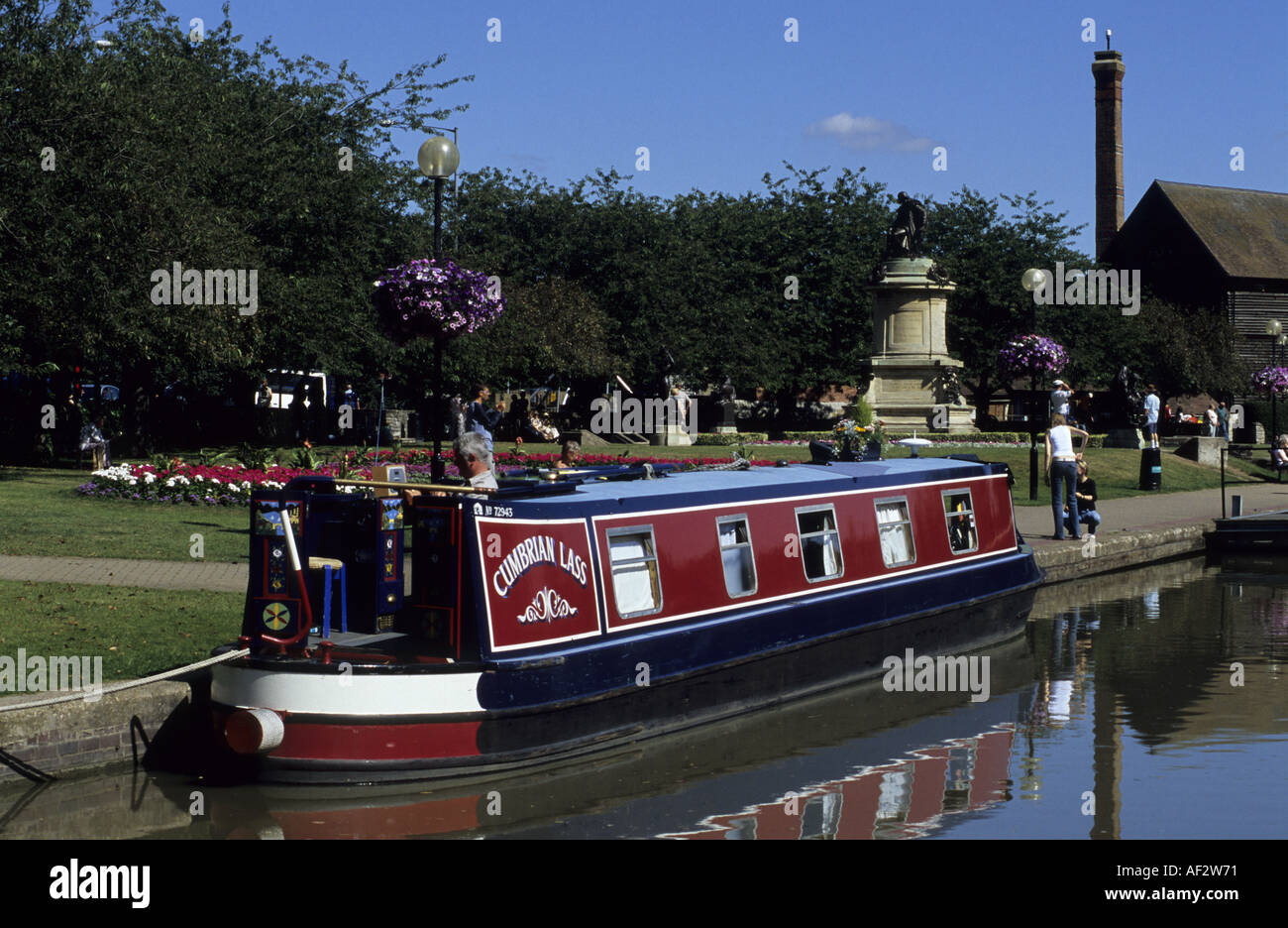 Narrowboat in Bancroft Bacino del canale, Stratford-upon-Avon, Warwickshire, Inghilterra, Regno Unito Foto Stock