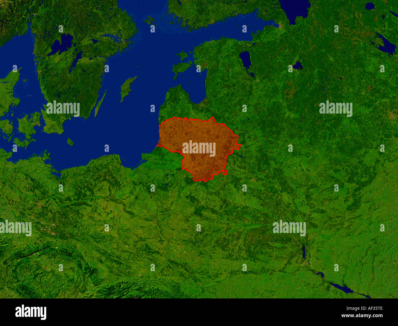 Immagine satellitare della Lituania sono evidenziati in rosso Foto Stock