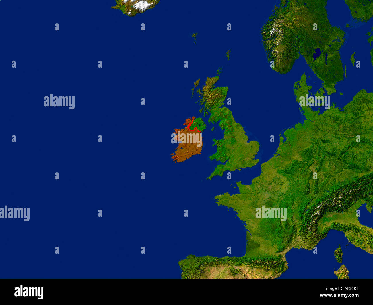 Immagine satellitare della Repubblica di Irlanda evidenziato in rosso Foto Stock