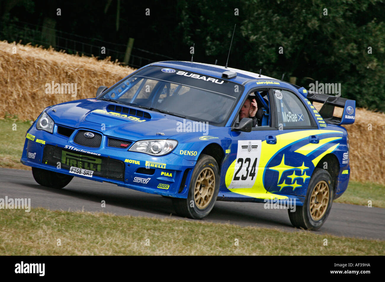 2006 Subaru Impreza WRC sul hillclimb al Festival di Goodwood di velocità, Sussex, Regno Unito. Foto Stock