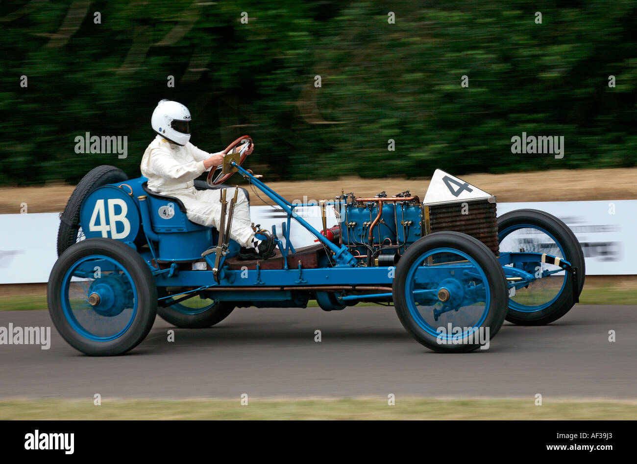 1906 Darracq Grand Prix sul hillclimb al Festival di Goodwood di velocità, Sussex, Inghilterra. Foto Stock