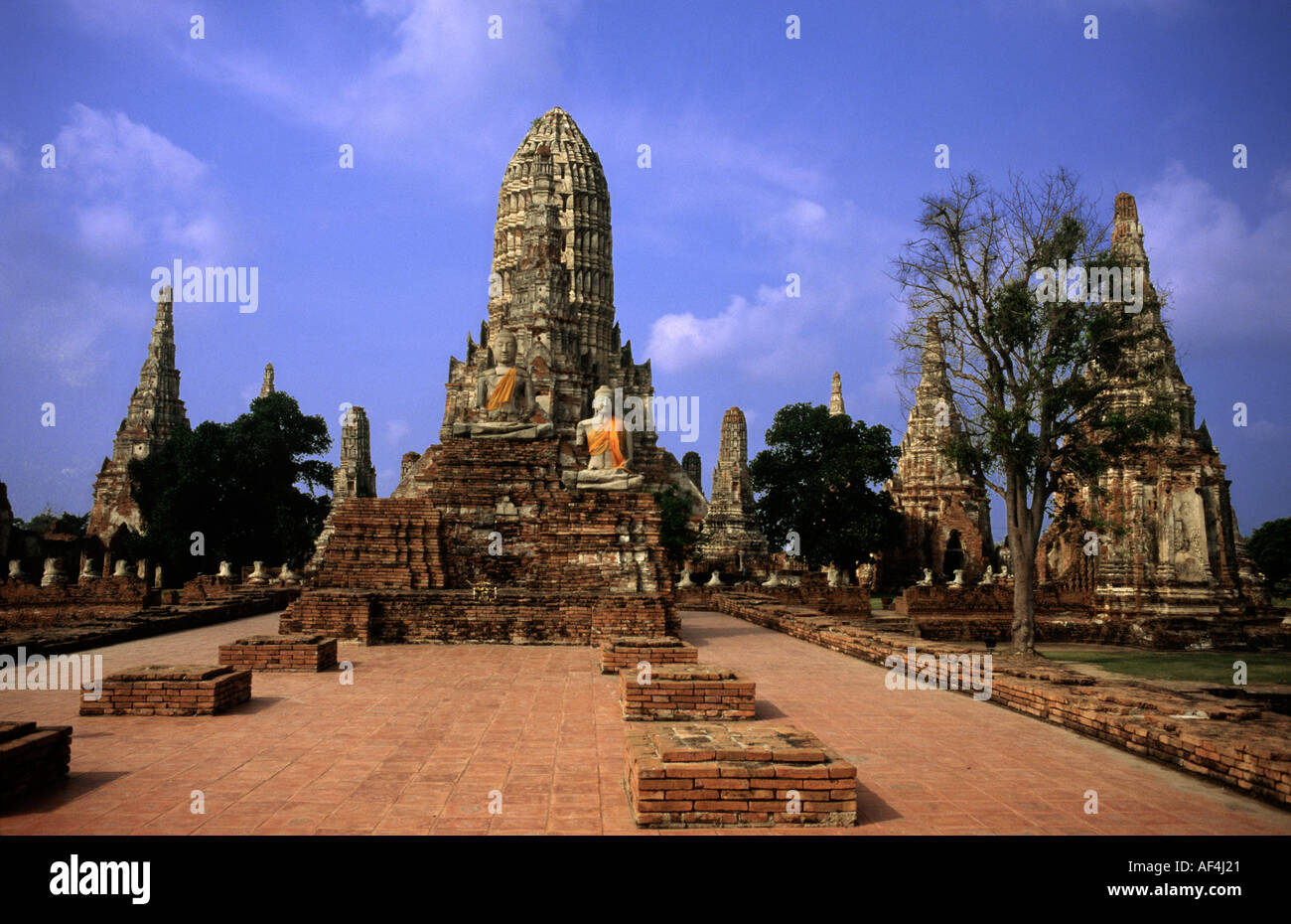 Rovinato stupa di Ayuttaya Thailandia Foto Stock