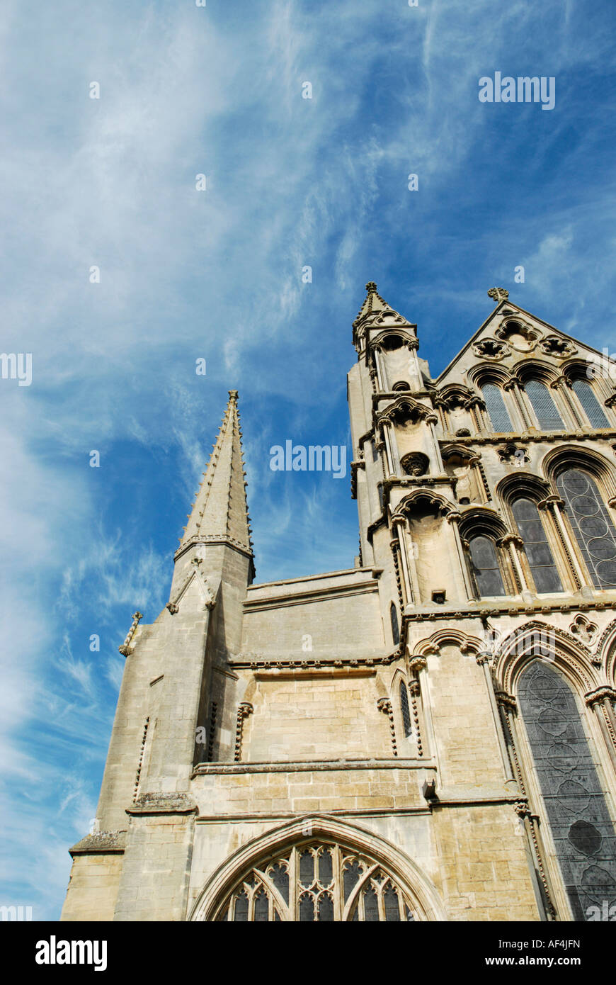 Cattedrale di Ely faccia Ovest e il cielo aperto Cambridgeshire Inghilterra Foto Stock