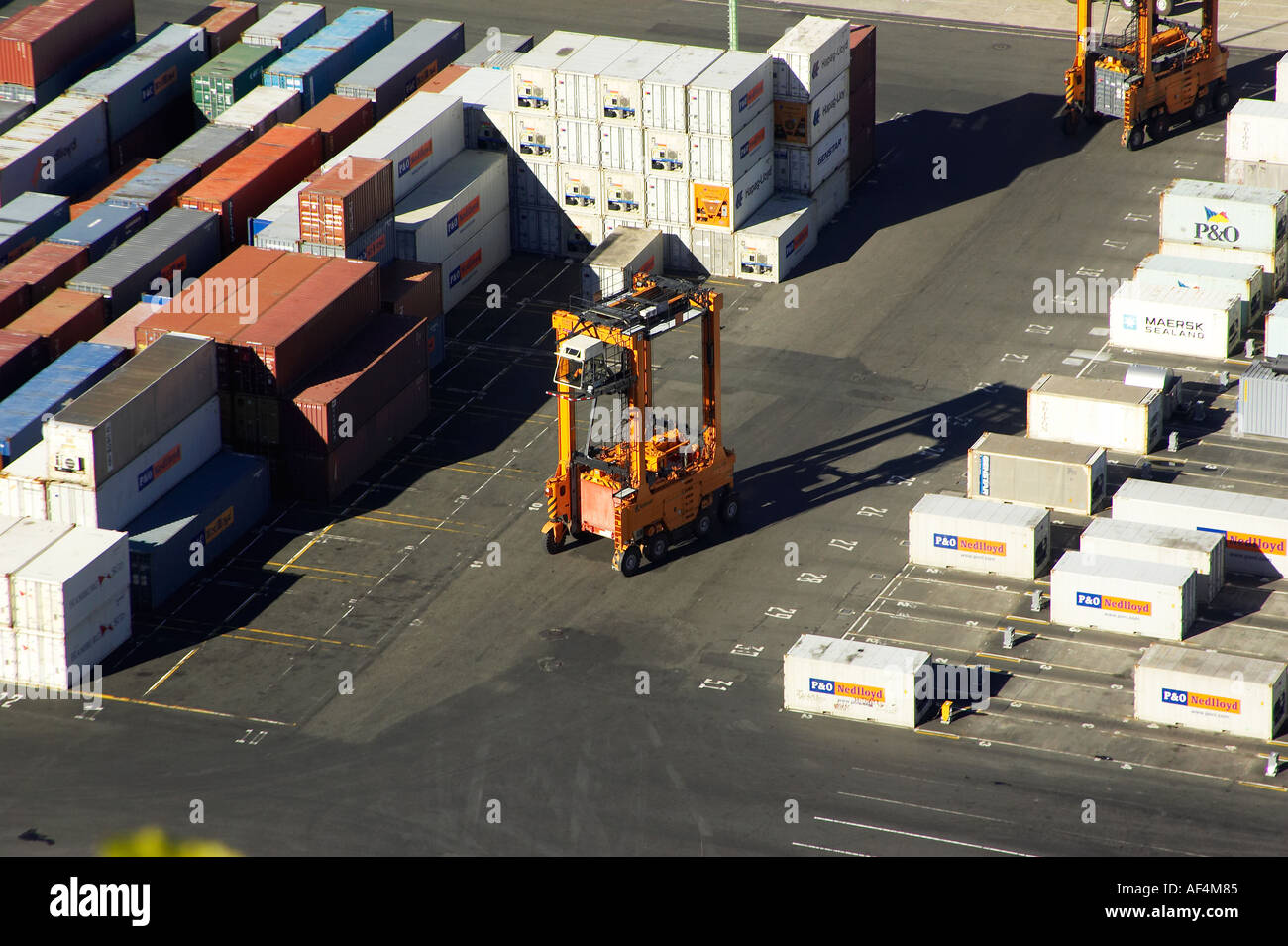 Terminale per container Port Chalmers Porto di Otago Dunedin Isola del Sud della Nuova Zelanda Foto Stock