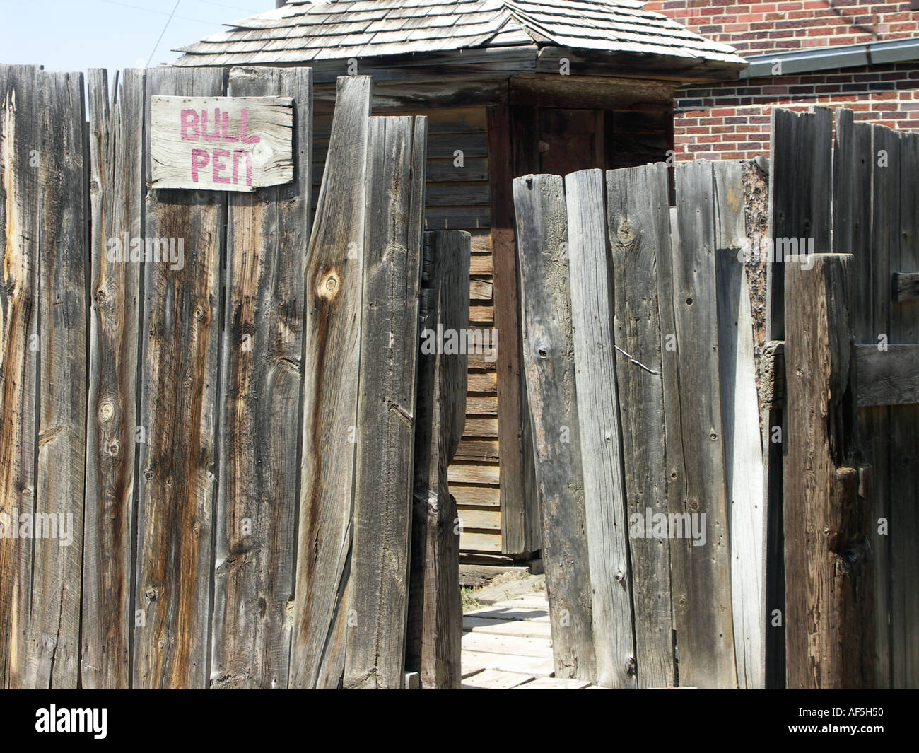 Mens Out House Foto Stock