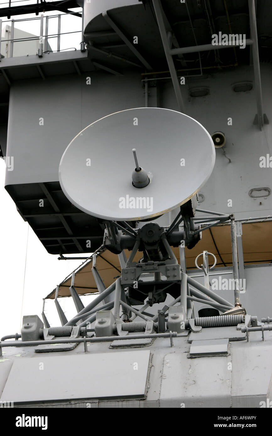 USS New Jersey BB 62 è una delle quattro corazzate della classe Iowa vista dal di antenna radar Foto Stock